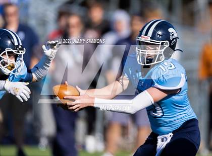 Thumbnail 3 in Johnston City @ Mater Dei (IHSA 2A Second Round Playoff) photogallery.