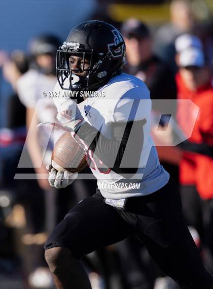 Thumbnail 1 in Johnston City @ Mater Dei (IHSA 2A Second Round Playoff) photogallery.