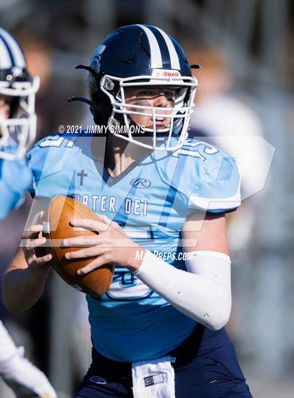 Thumbnail 1 in Johnston City @ Mater Dei (IHSA 2A Second Round Playoff) photogallery.