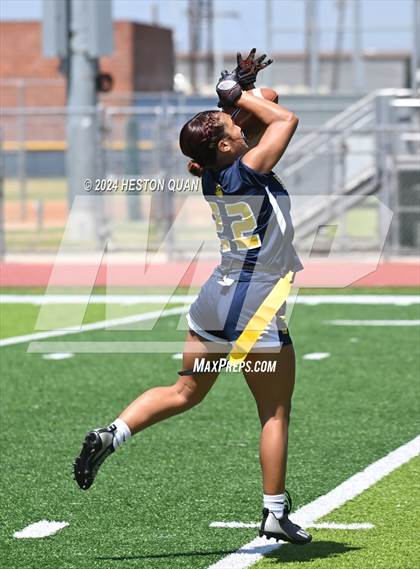 Thumbnail 2 in Millikan @ Warren photogallery.