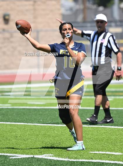 Thumbnail 2 in Millikan @ Warren photogallery.