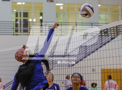 Thumbnail 1 in Spalding vs Luella (4A Area 4 Tournament) photogallery.