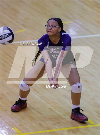 Thumbnail 2 in Spalding vs Luella (4A Area 4 Tournament) photogallery.