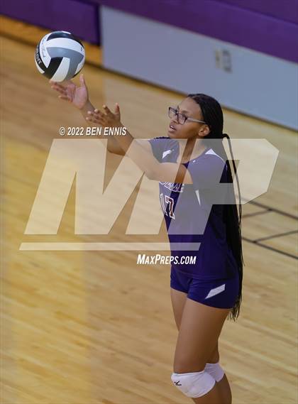 Thumbnail 3 in Spalding vs Luella (4A Area 4 Tournament) photogallery.