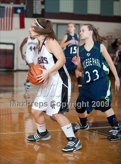 Thumbnail 2 in Cinco Ranch vs. College Park  (McDonalds Texas Invitational) photogallery.