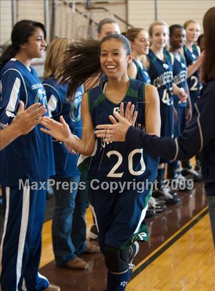 Thumbnail 2 in Cinco Ranch vs. College Park  (McDonalds Texas Invitational) photogallery.