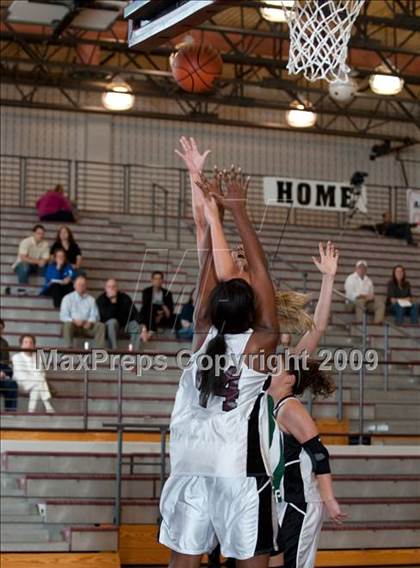 Thumbnail 3 in Cinco Ranch vs. College Park  (McDonalds Texas Invitational) photogallery.