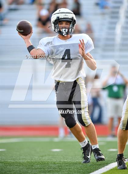 Thumbnail 1 in Springfield @ Green Hill (Scrimmage) photogallery.