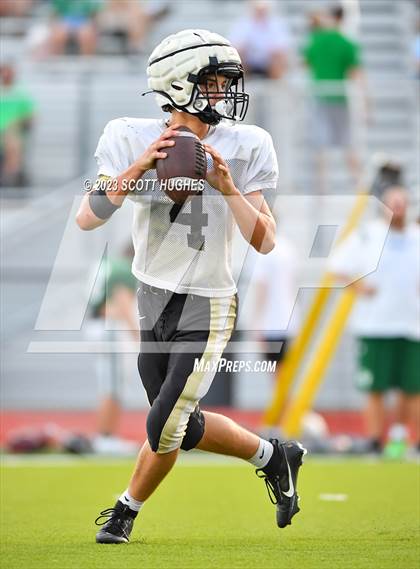 Thumbnail 1 in Springfield @ Green Hill (Scrimmage) photogallery.