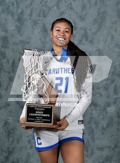 Thumbnail 2 in Caruthers (CIF State D2 Awards) photogallery.