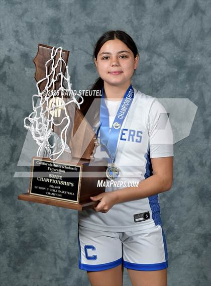 Thumbnail 1 in Caruthers (CIF State D2 Awards) photogallery.