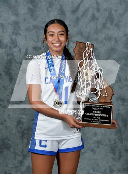 Thumbnail 1 in Caruthers (CIF State D2 Awards) photogallery.