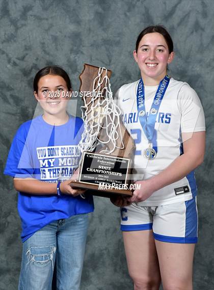 Thumbnail 2 in Caruthers (CIF State D2 Awards) photogallery.