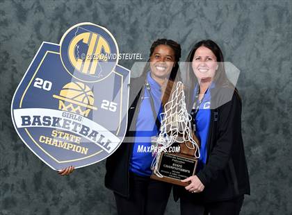 Thumbnail 3 in Caruthers (CIF State D2 Awards) photogallery.