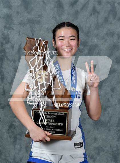 Thumbnail 2 in Caruthers (CIF State D2 Awards) photogallery.