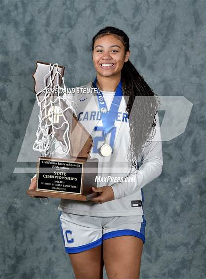 Thumbnail 1 in Caruthers (CIF State D2 Awards) photogallery.