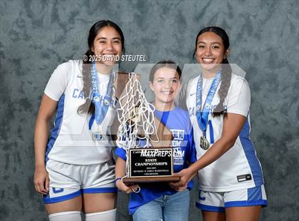 Thumbnail 3 in Caruthers (CIF State D2 Awards) photogallery.