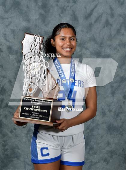 Thumbnail 1 in Caruthers (CIF State D2 Awards) photogallery.