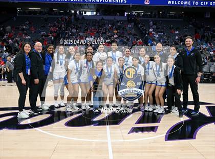 Thumbnail 2 in Caruthers (CIF State D2 Awards) photogallery.