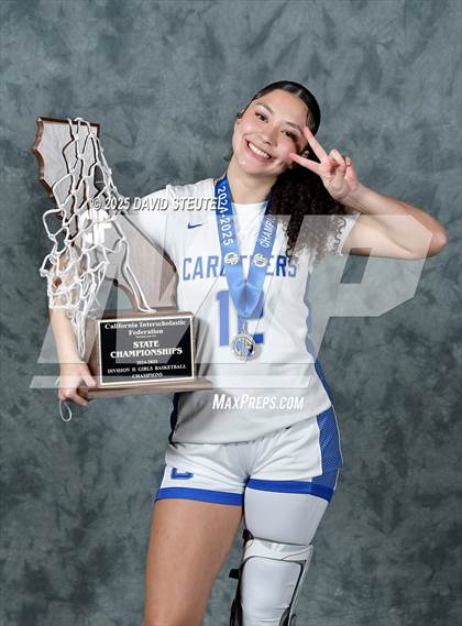 Thumbnail 3 in Caruthers (CIF State D2 Awards) photogallery.