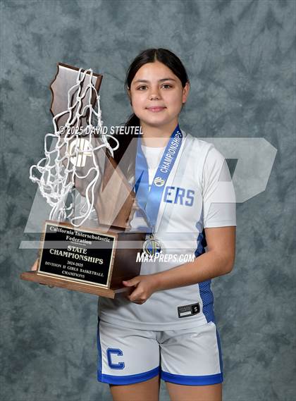 Thumbnail 2 in Caruthers (CIF State D2 Awards) photogallery.