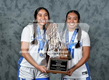 Thumbnail 1 in Caruthers (CIF State D2 Awards) photogallery.