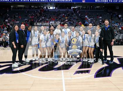 Thumbnail 1 in Caruthers (CIF State D2 Awards) photogallery.
