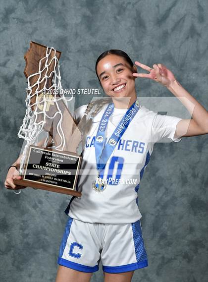 Thumbnail 3 in Caruthers (CIF State D2 Awards) photogallery.