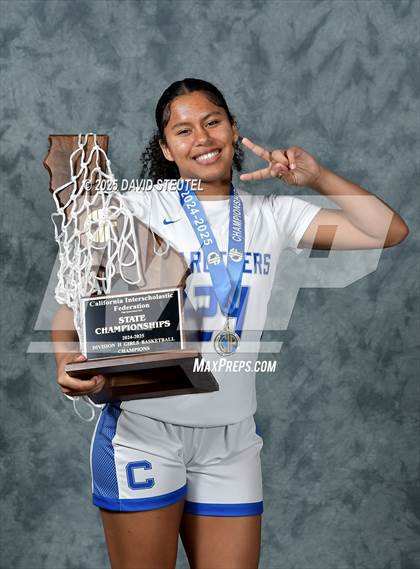Thumbnail 2 in Caruthers (CIF State D2 Awards) photogallery.