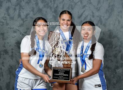 Thumbnail 2 in Caruthers (CIF State D2 Awards) photogallery.