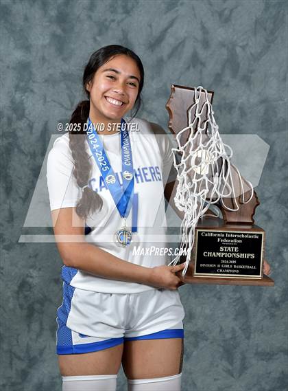 Thumbnail 3 in Caruthers (CIF State D2 Awards) photogallery.