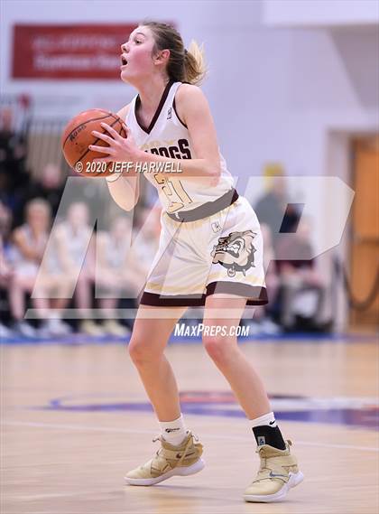 Thumbnail 3 in Stow-Munroe Falls vs. Aurora (OHSAA D1 Sectional Playoff) photogallery.