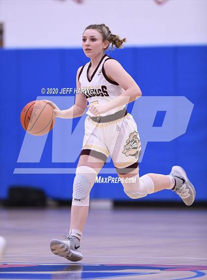 Thumbnail 1 in Stow-Munroe Falls vs. Aurora (OHSAA D1 Sectional Playoff) photogallery.