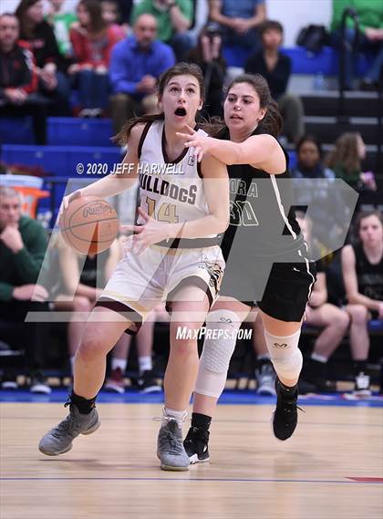 Thumbnail 3 in Stow-Munroe Falls vs. Aurora (OHSAA D1 Sectional Playoff) photogallery.