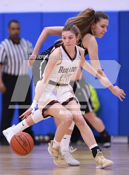 Thumbnail 2 in Stow-Munroe Falls vs. Aurora (OHSAA D1 Sectional Playoff) photogallery.