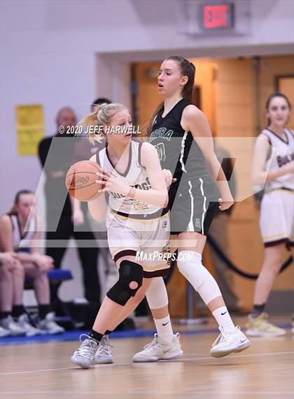 Thumbnail 1 in Stow-Munroe Falls vs. Aurora (OHSAA D1 Sectional Playoff) photogallery.
