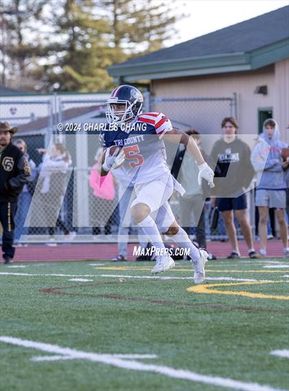 Thumbnail 2 in Tri County All-Star Game photogallery.