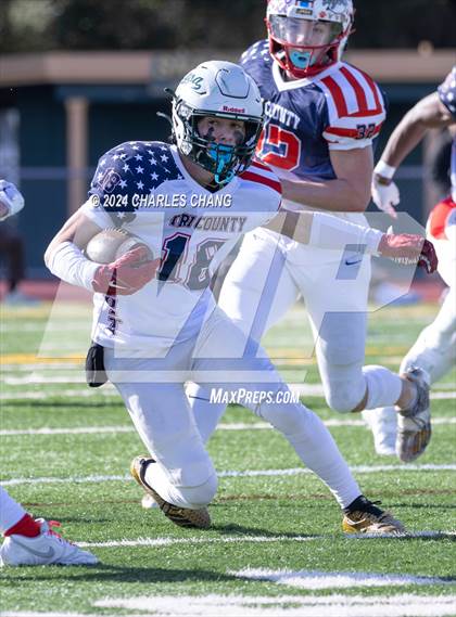 Thumbnail 3 in Tri County All-Star Game photogallery.