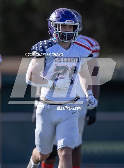 Thumbnail 3 in Tri County All-Star Game photogallery.