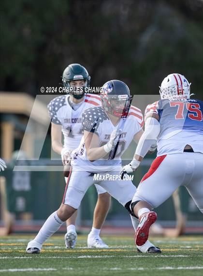 Thumbnail 3 in Tri County All-Star Game photogallery.