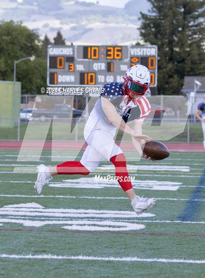 Thumbnail 3 in Tri County All-Star Game photogallery.