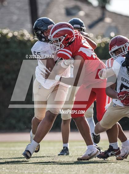 Thumbnail 2 in FR: Servite @ Mater Dei photogallery.