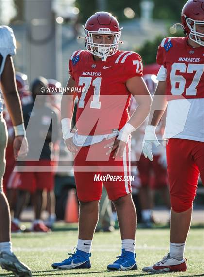 Thumbnail 2 in FR: Servite @ Mater Dei photogallery.