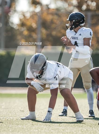Thumbnail 2 in FR: Servite @ Mater Dei photogallery.