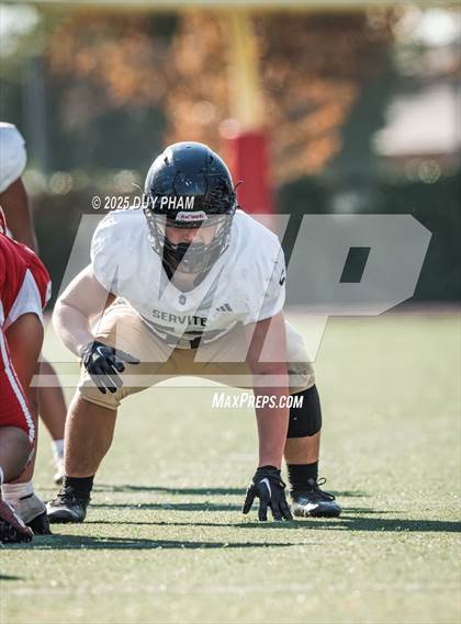 Thumbnail 2 in FR: Servite @ Mater Dei photogallery.