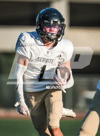 Thumbnail 1 in FR: Servite @ Mater Dei photogallery.