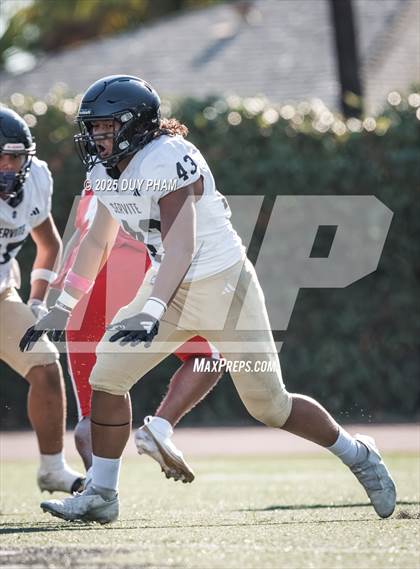 Thumbnail 1 in FR: Servite @ Mater Dei photogallery.