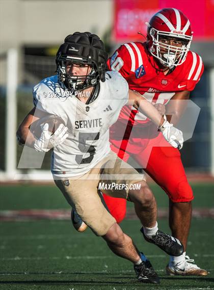 Thumbnail 2 in FR: Servite @ Mater Dei photogallery.