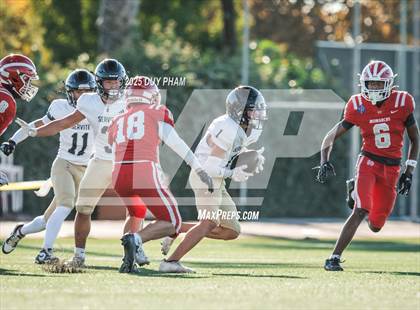 Thumbnail 2 in FR: Servite @ Mater Dei photogallery.