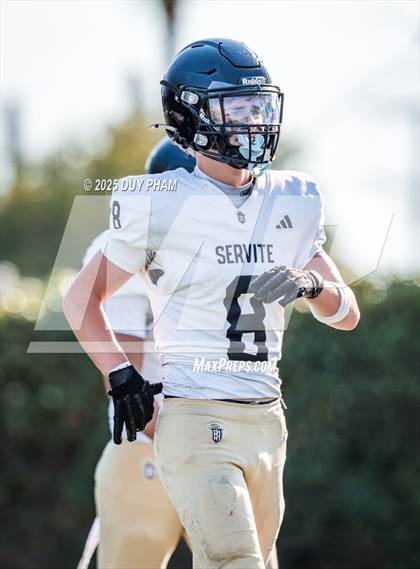 Thumbnail 2 in FR: Servite @ Mater Dei photogallery.